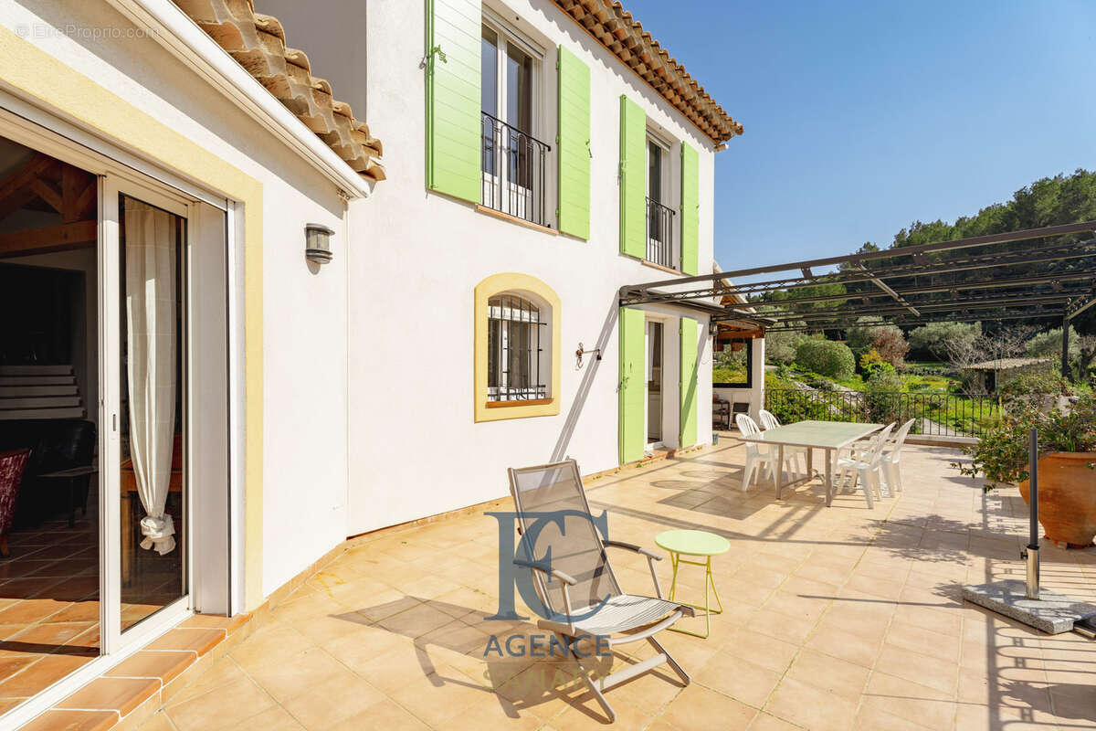 Maison à LA CADIERE-D'AZUR