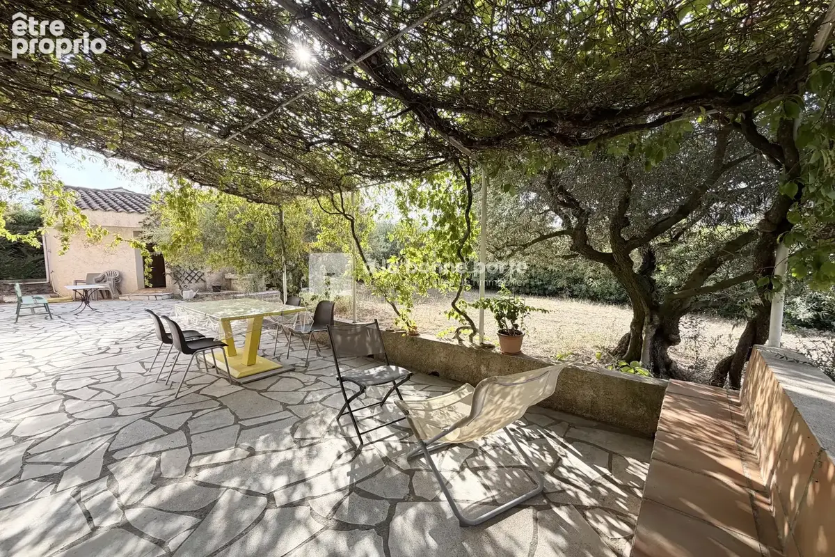 Maison 204 m² à Saint-Zacharie  - photo 2