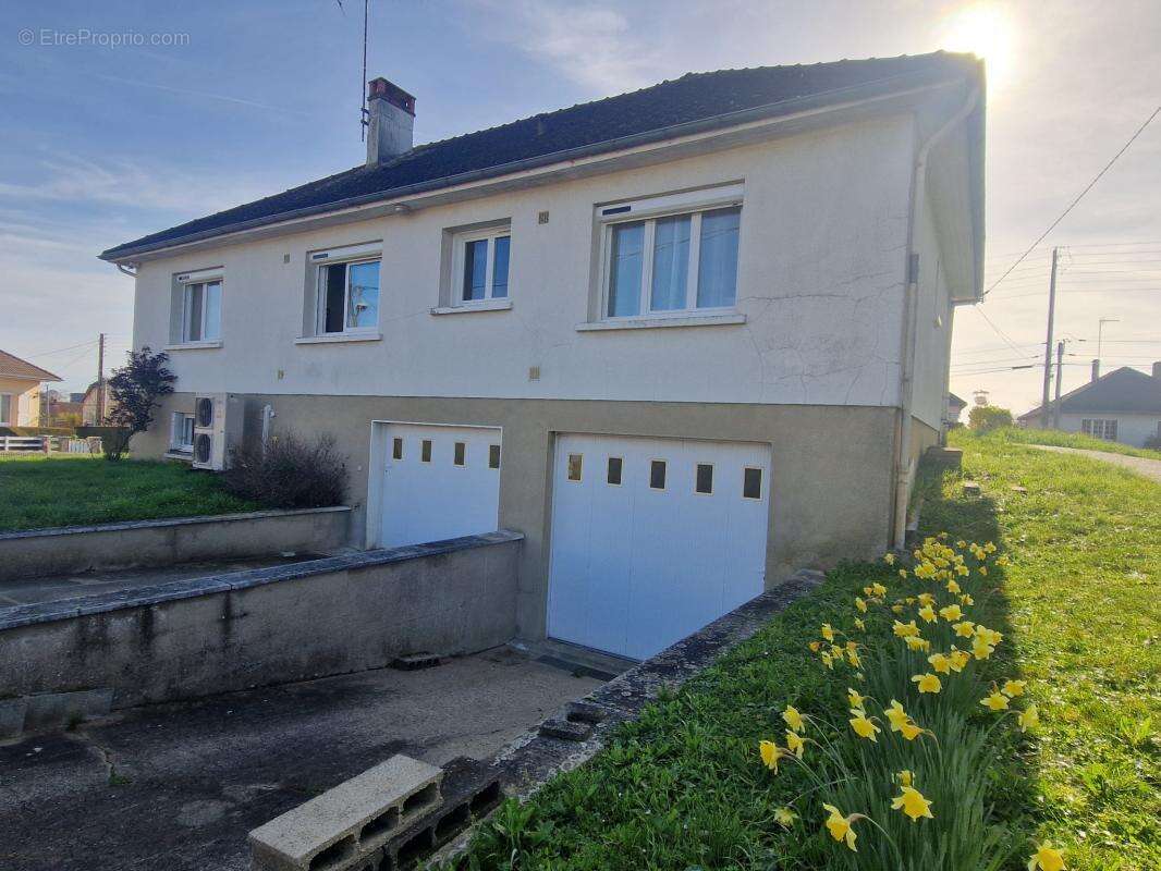 Maison à CONNERRE