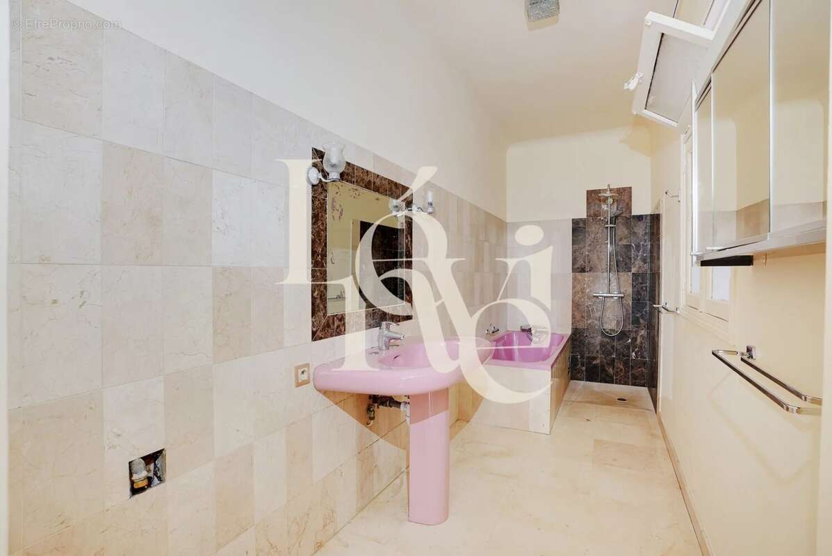 Appartement à PARIS-6E