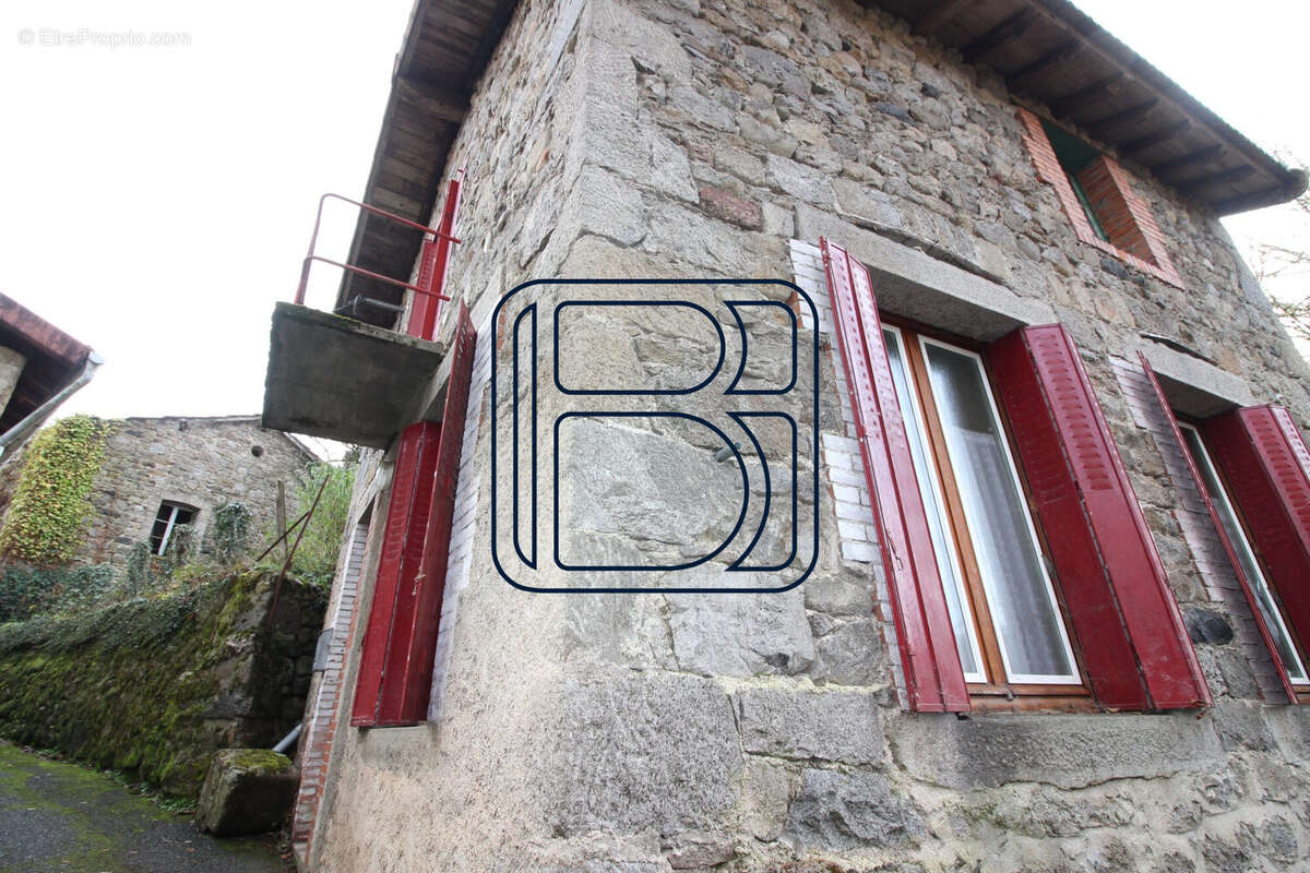 Maison à VERTOLAYE