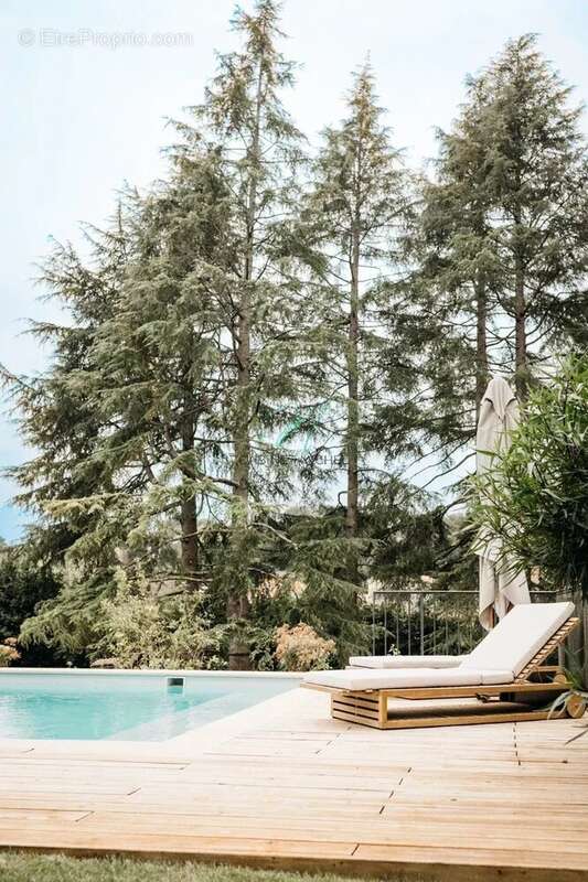 Maison à ROQUEFORT-LES-PINS