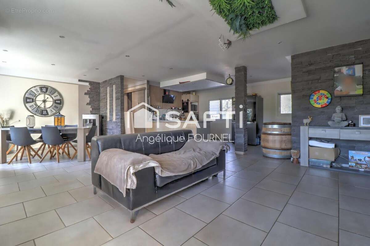 Photo 8 - Maison à SIMANDRES