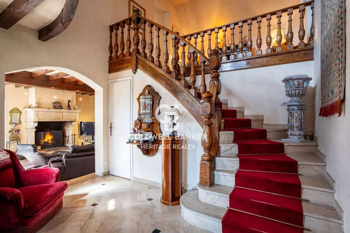 Maison à CHARBONNIERES-LES-BAINS