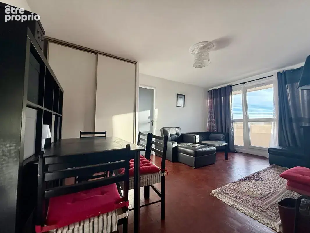 Appartement à SAVIGNY-SUR-ORGE