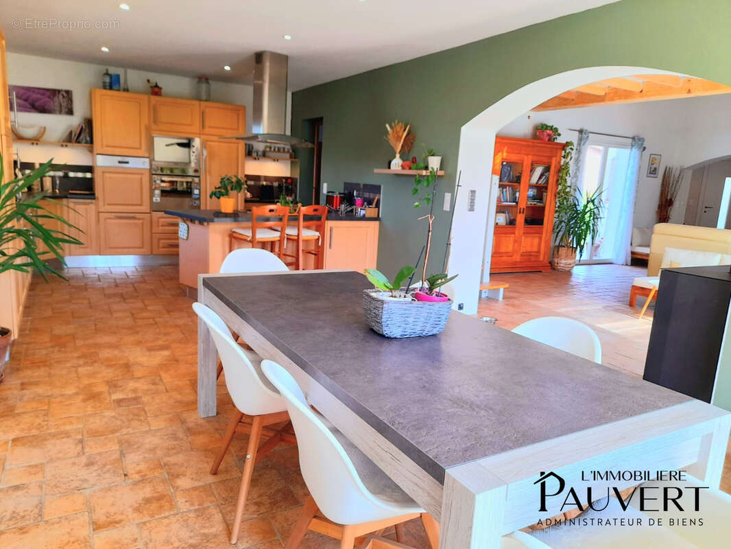 À vendre   Maison familiale de 168 m2 au Carlaret (Ariège), à 10 min de Pamiers   340 000 € HAI - photo 7