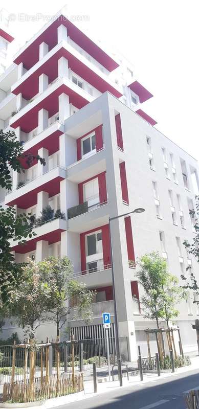 Appartement à MARSEILLE-3E