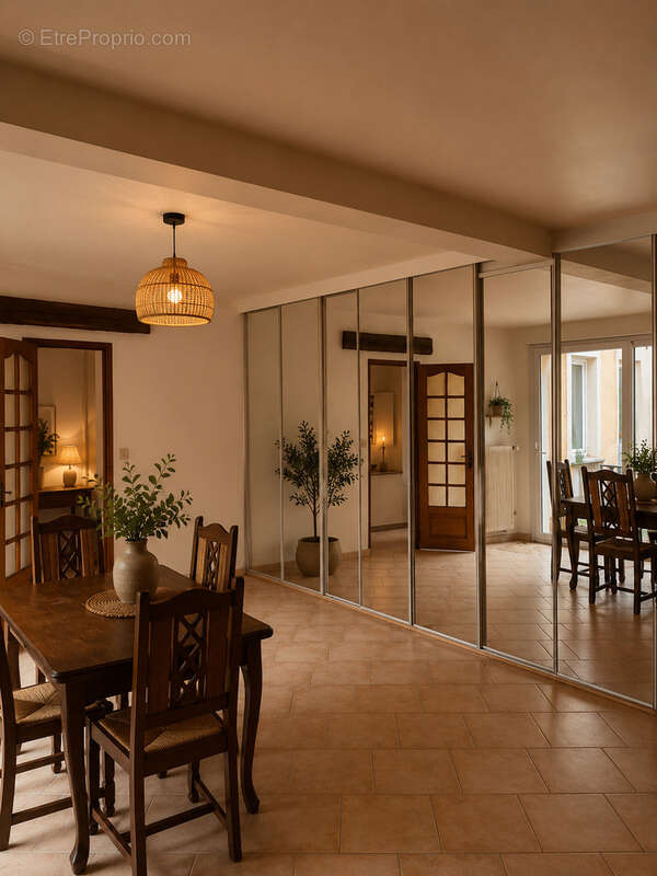 Appartement à TROISSY