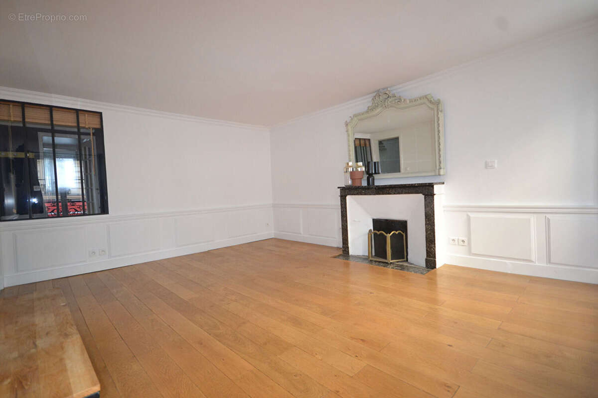 Appartement à PARIS-9E