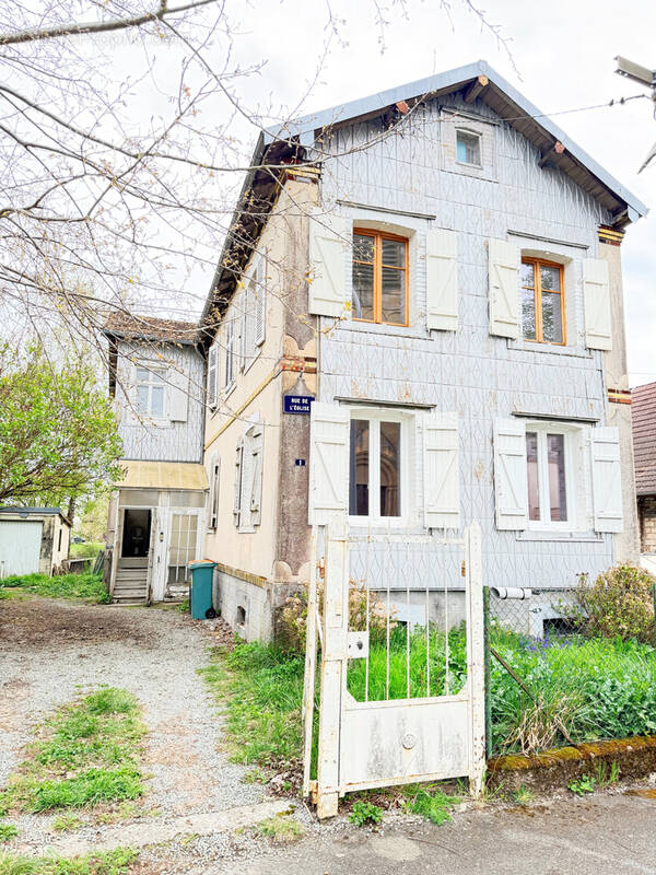 Maison à MONTREUX-VIEUX