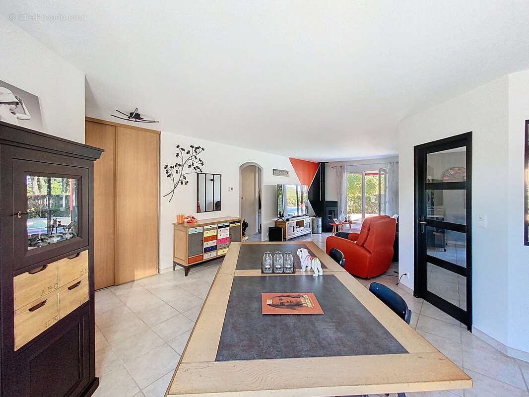 Maison à ORADOUR-SUR-GLANE