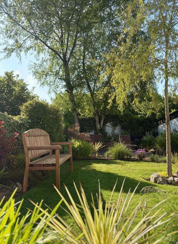 Maison de 7 pièces de 235 m² à Le Mené - photo 29