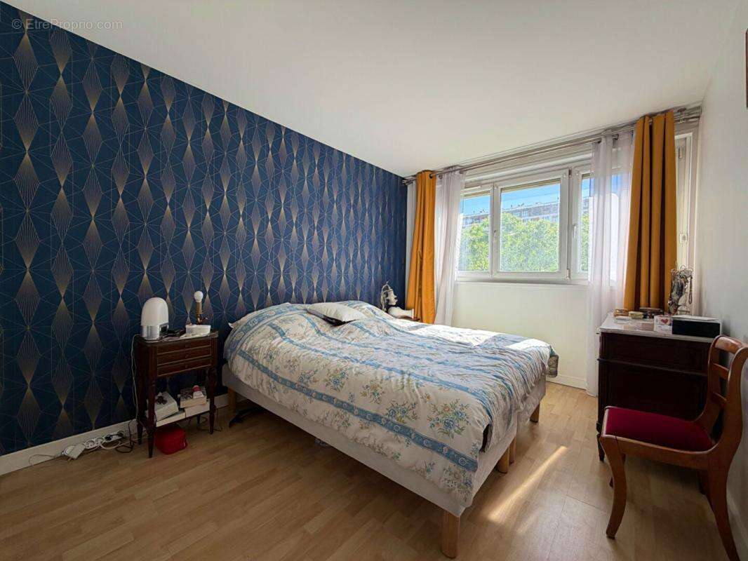 Appartement à CHARENTON-LE-PONT