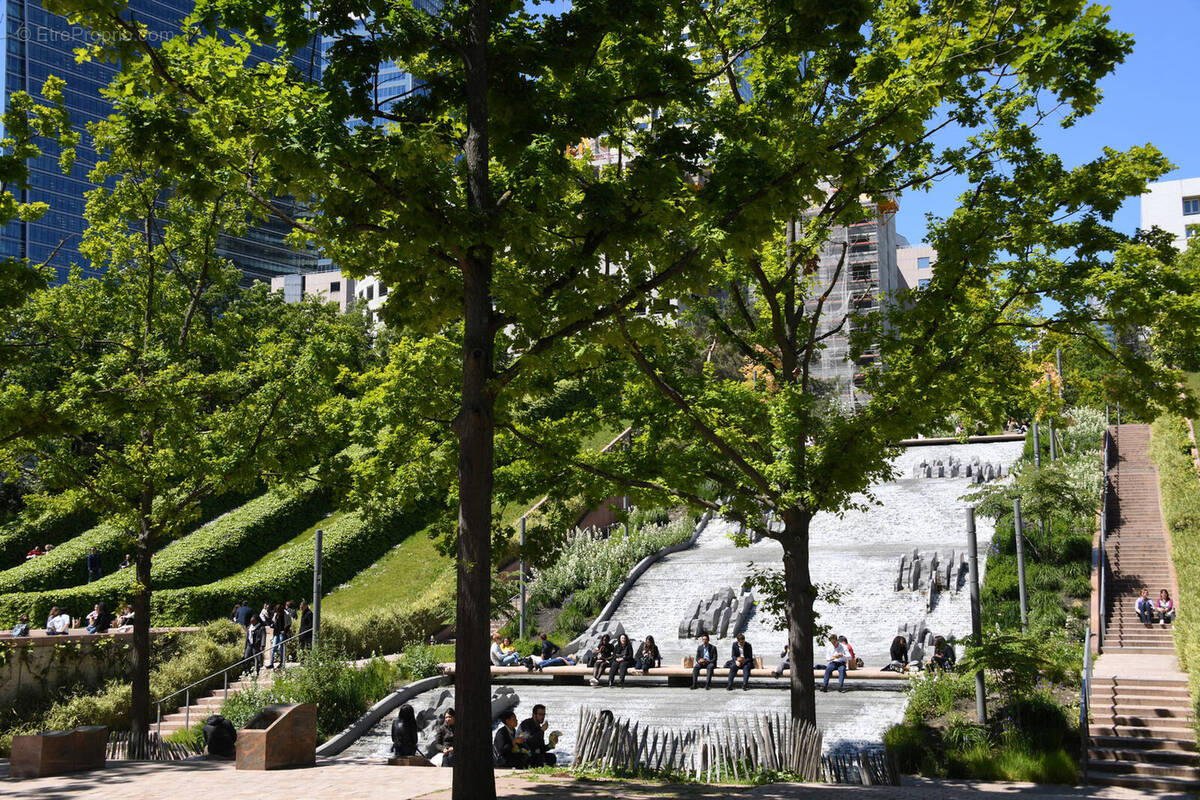 Appartement à COURBEVOIE
