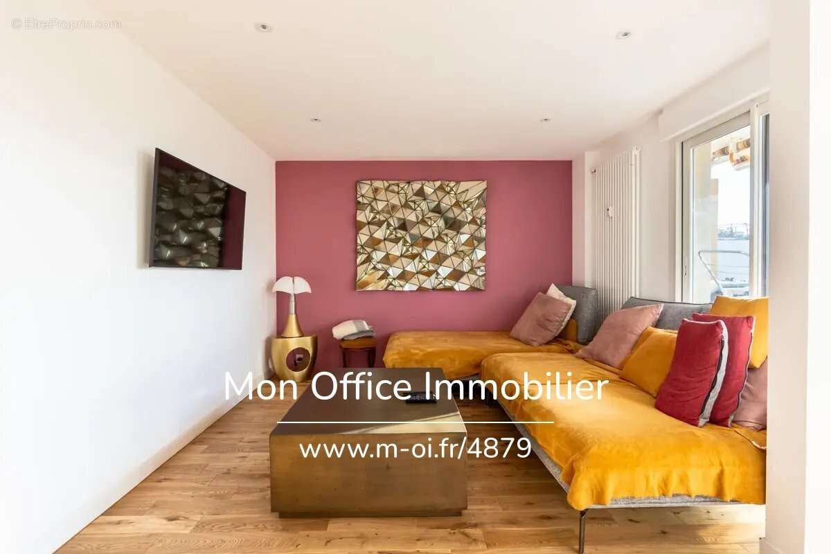Référence : 6196-MCO. - Exclusivité Appartement 4 pièces d'une surface de 100 m2 avec une  terrasse vue sur le parc de la réside - photo 3