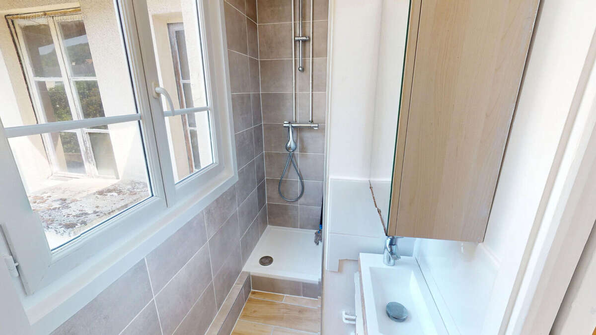 Appartement à BURES-SUR-YVETTE