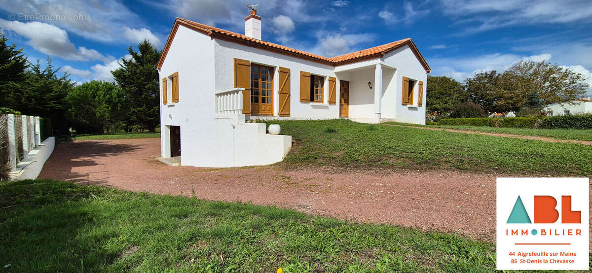 Maison avec grand terrain constructible à 10 minutes de l'océan - photo 3
