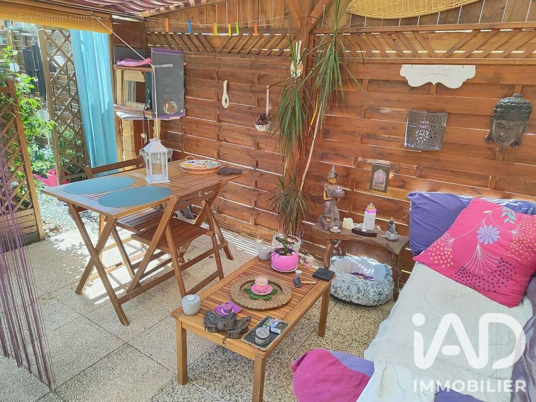 Maison 105 m² à Saint-Laurent-De-Ceris  - photo 9