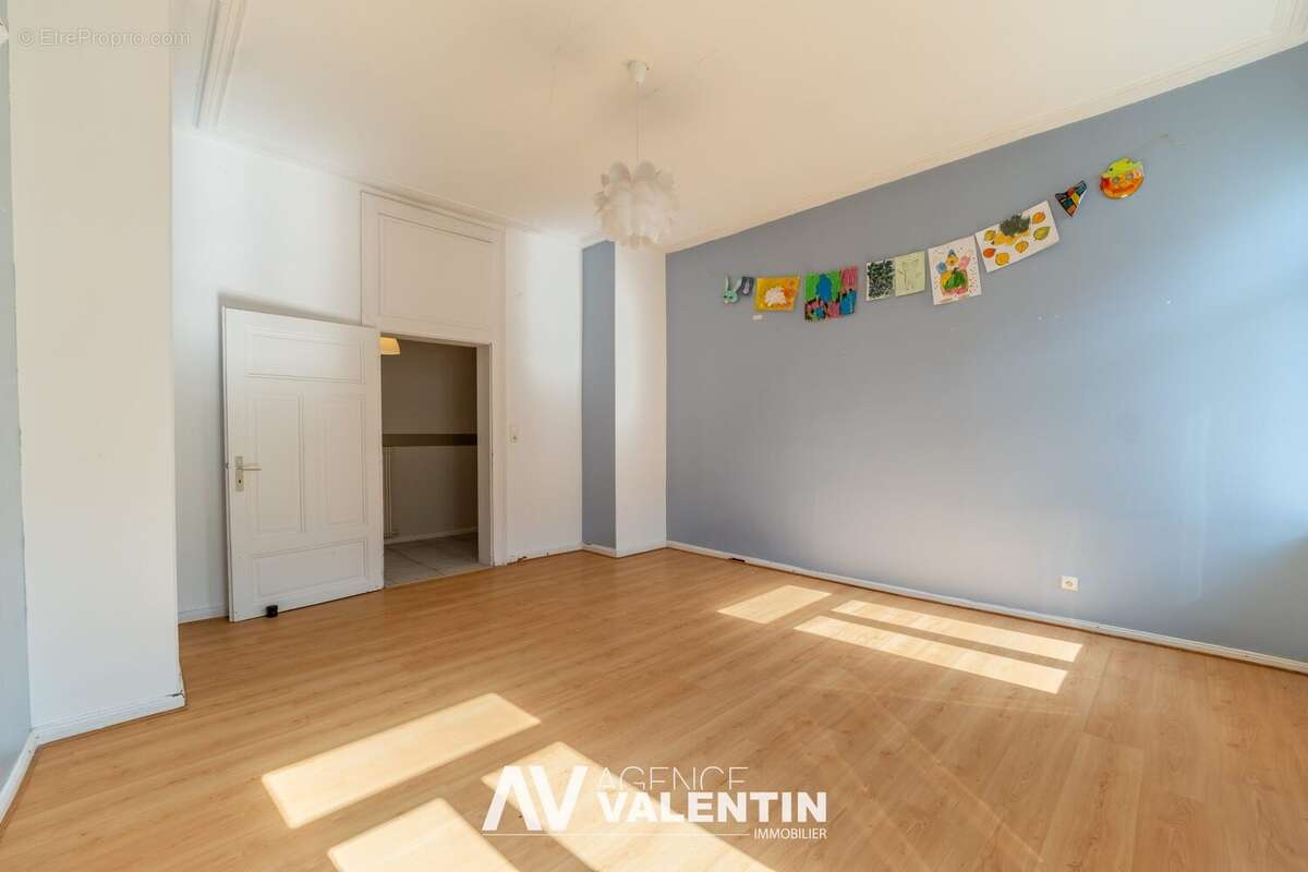 Appartement 153 m² à Metz  - photo 5