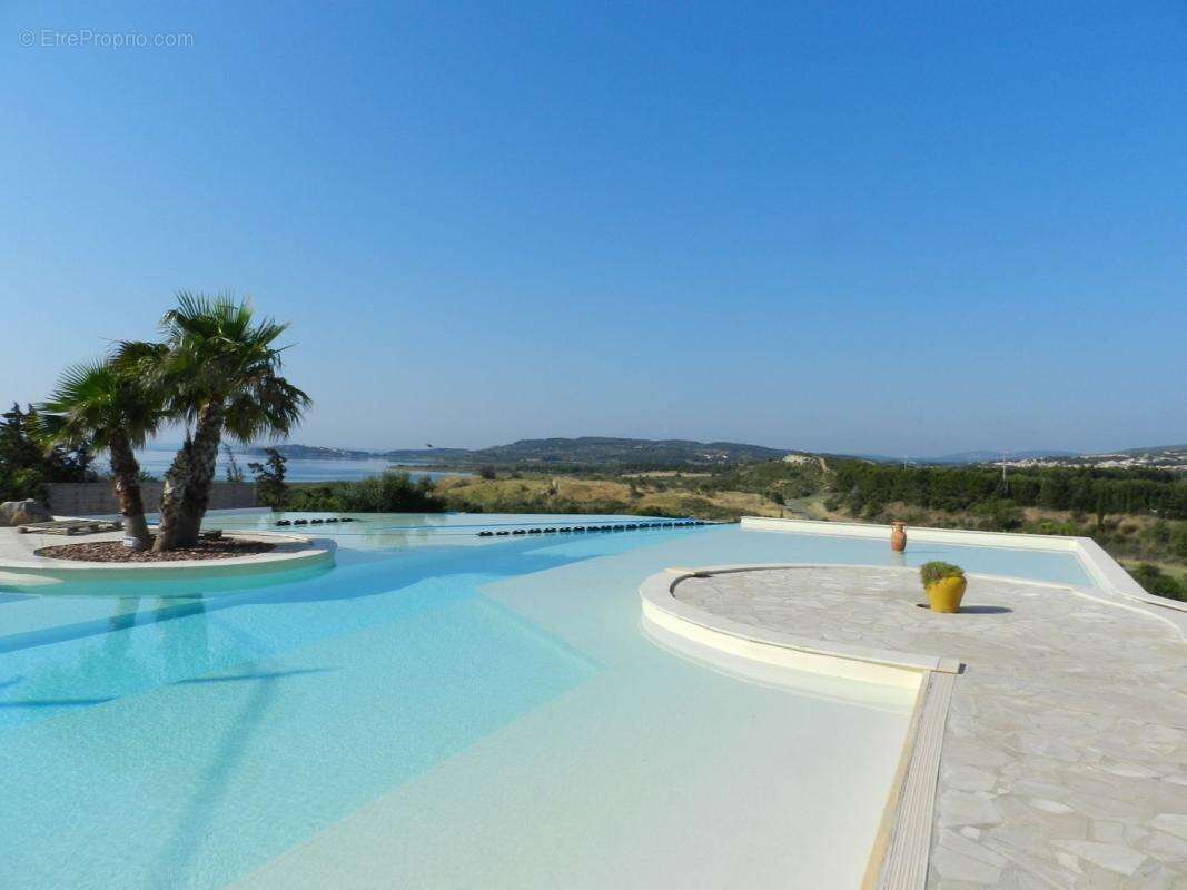 Maison 275 m² à Narbonne  - photo 3