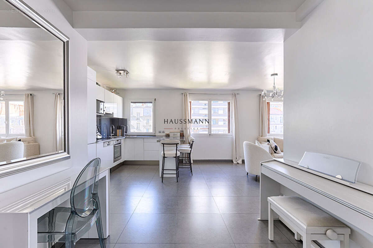 Appartement à PARIS-11E