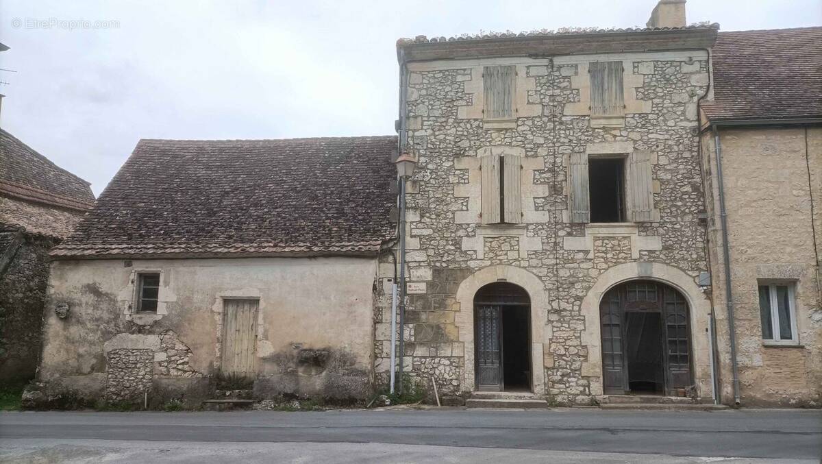 Maison à SAINT-AUBIN-DE-LANQUAIS