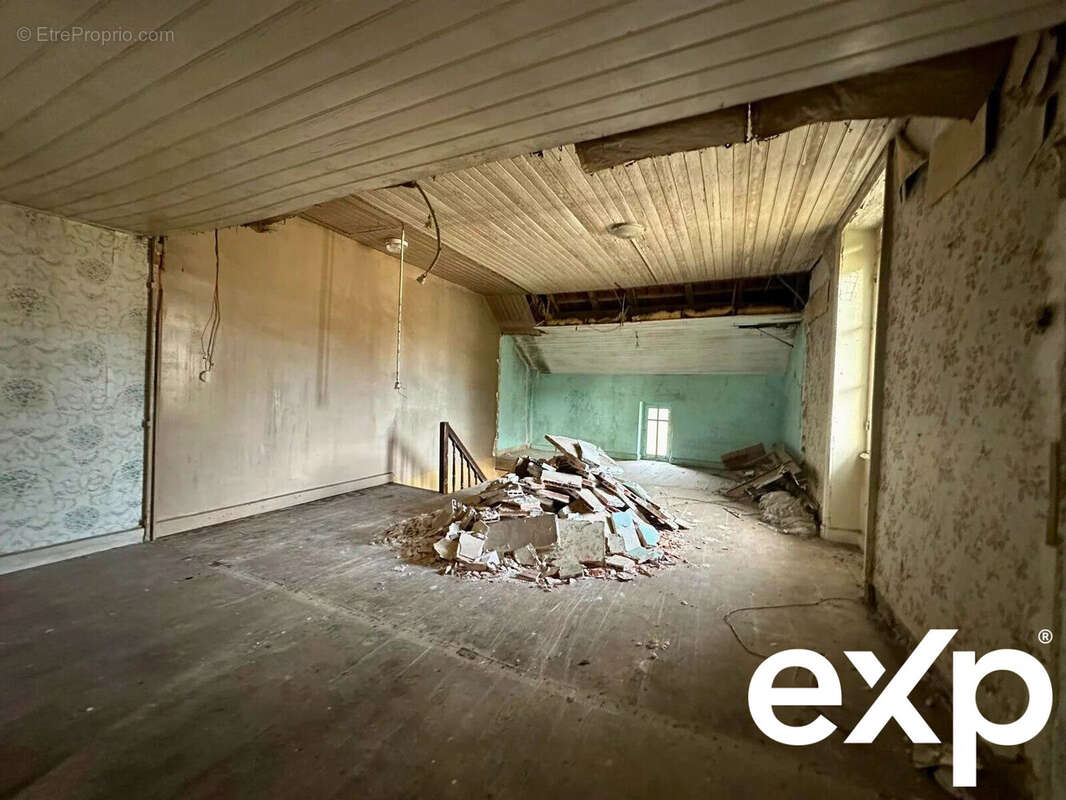 Maison à BUSSEROLLES