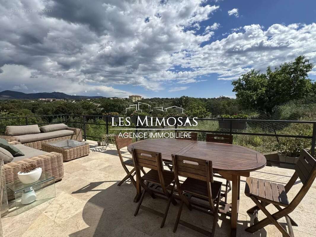 Maison à FREJUS