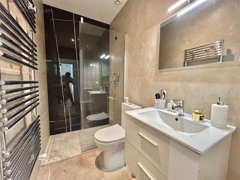 Appartement à LE MUY