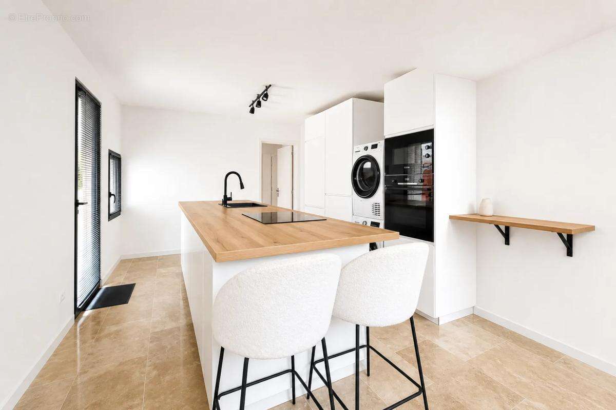 Maison à EPONE