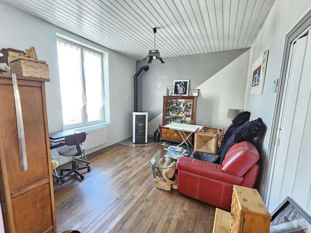 Maison à SAINTE-RADEGONDE