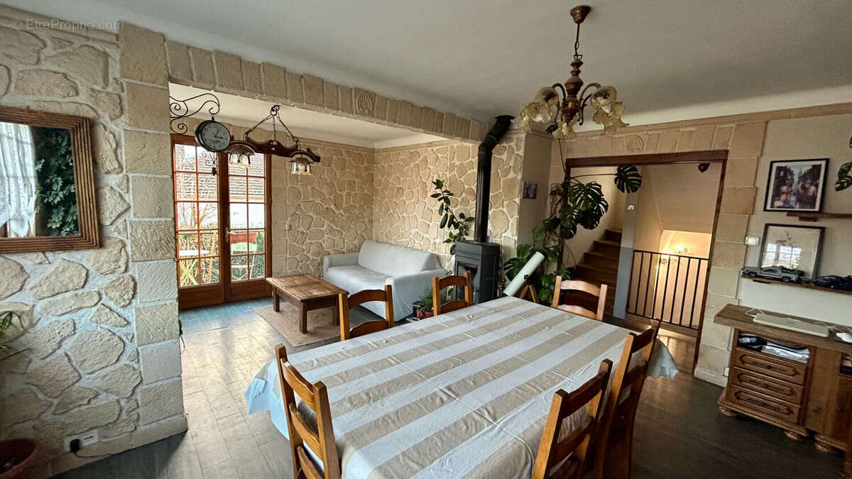 Maison à GOUSSAINVILLE