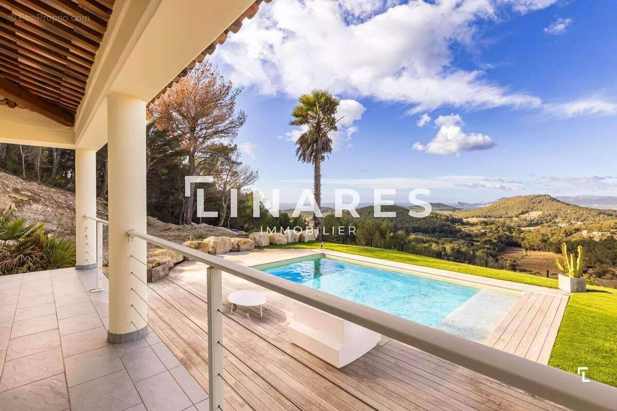 Maison à LA CADIERE-D'AZUR