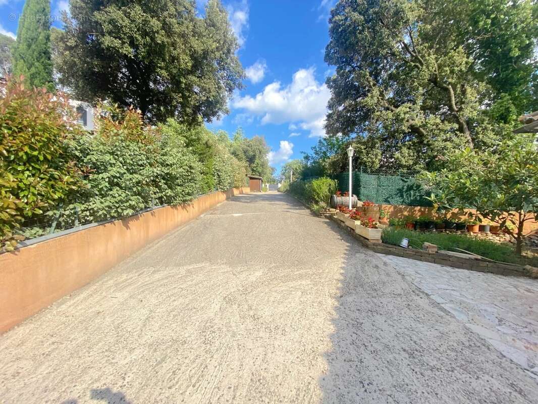 Maison à FLASSANS-SUR-ISSOLE