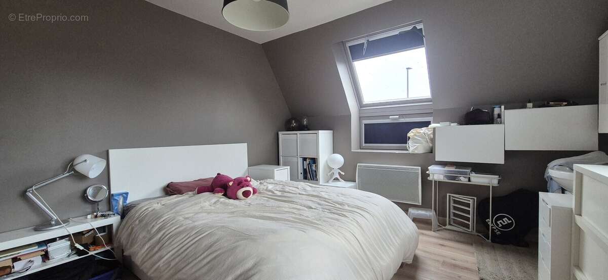 Chambre 2 - Maison à HENIN-BEAUMONT