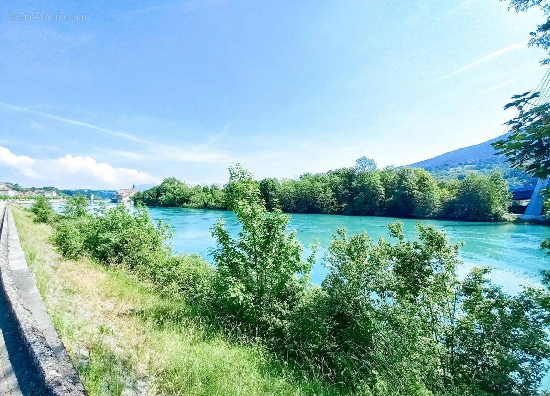 Appartement à SEYSSEL