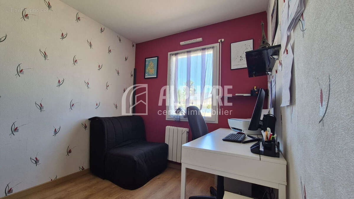 Alphore Immobilier - Donges -  Maison de plain-pied -150 m²  - 4 chambres - Terrain de 1 100 m² - photo 9