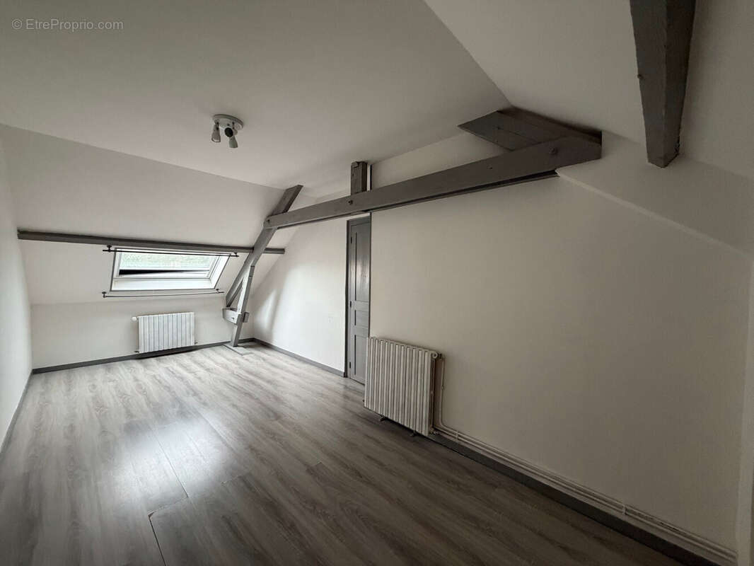 Maison 102 m² à Sainte-Lizaigne  - photo 5