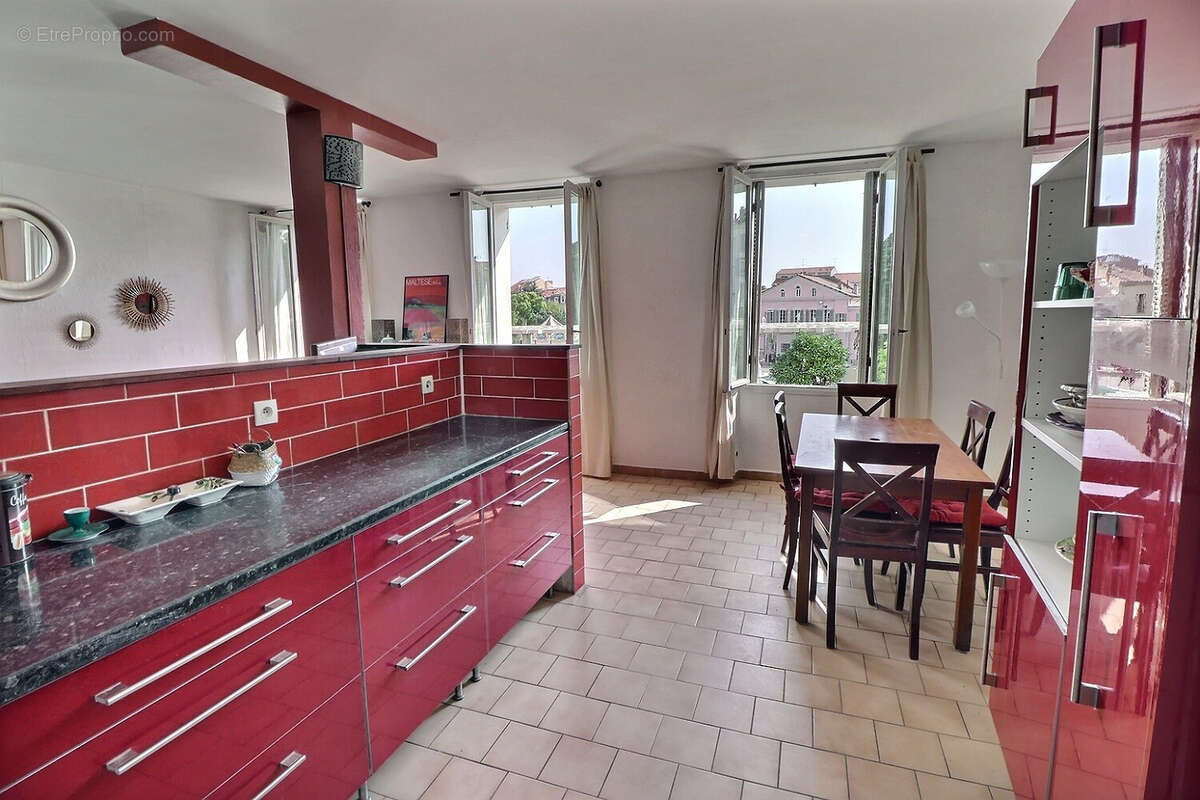 Appartement à HYERES