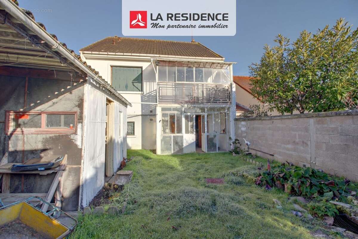 Maison à LES MUREAUX