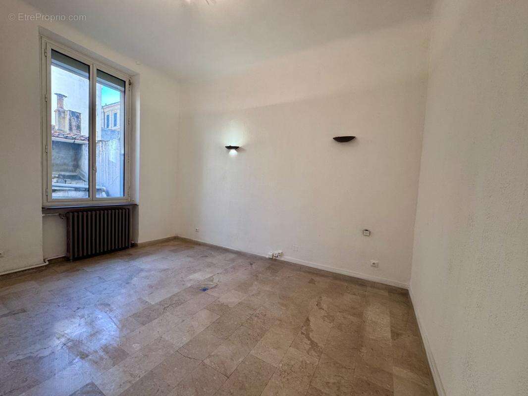Appartement à MARSEILLE-6E