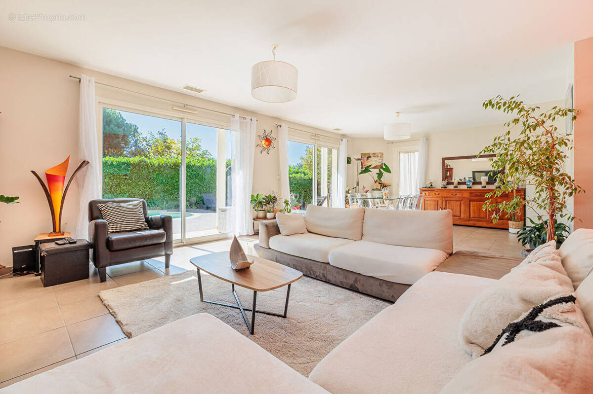 Maison à SAINT-ORENS-DE-GAMEVILLE