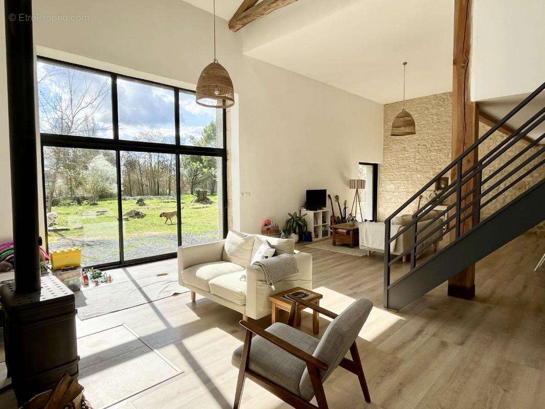 Maison à SAINT-MARTIN-L'ARS