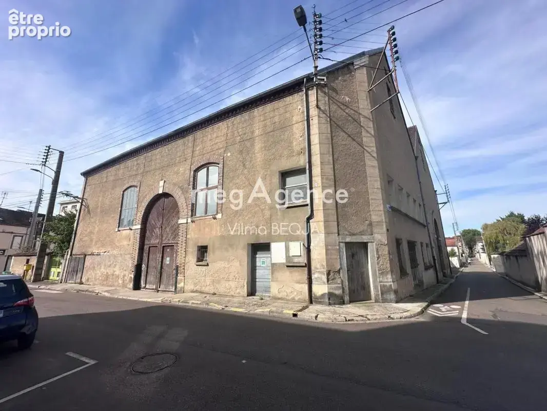 Local commercial 796 m² - photo 5