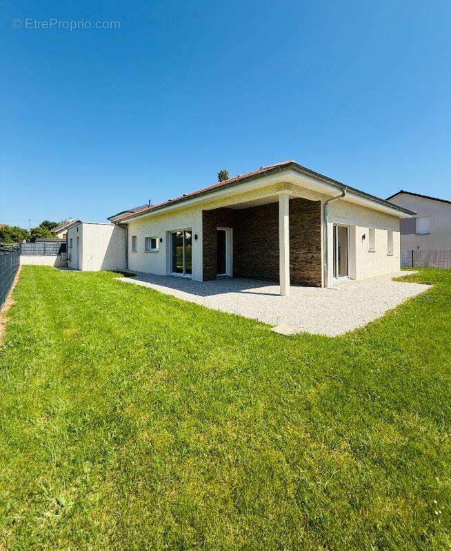 Maison neuve de plain- pied- Norme RE2020- - photo 2