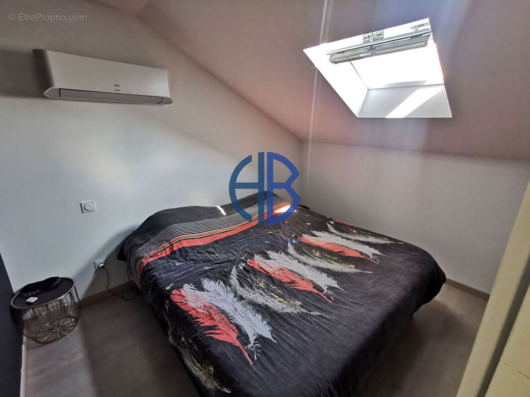 Maison à SAINT-SIMEON-DE-BRESSIEUX