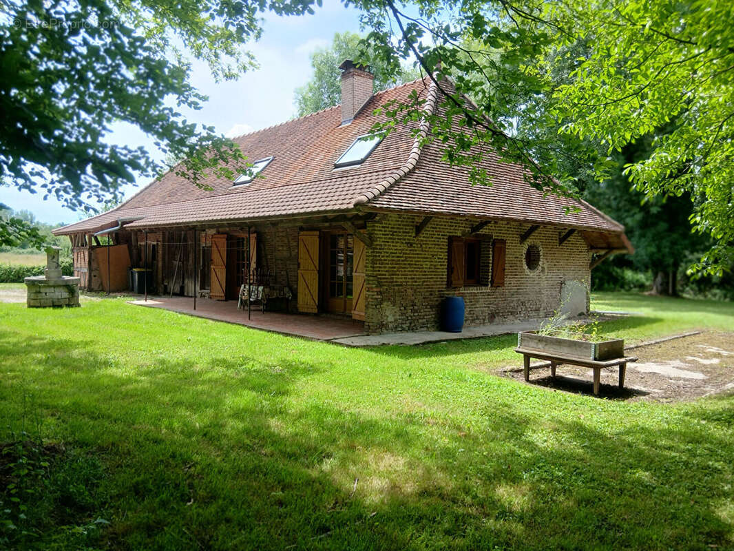 Maison à SAINT-GERMAIN-DU-BOIS