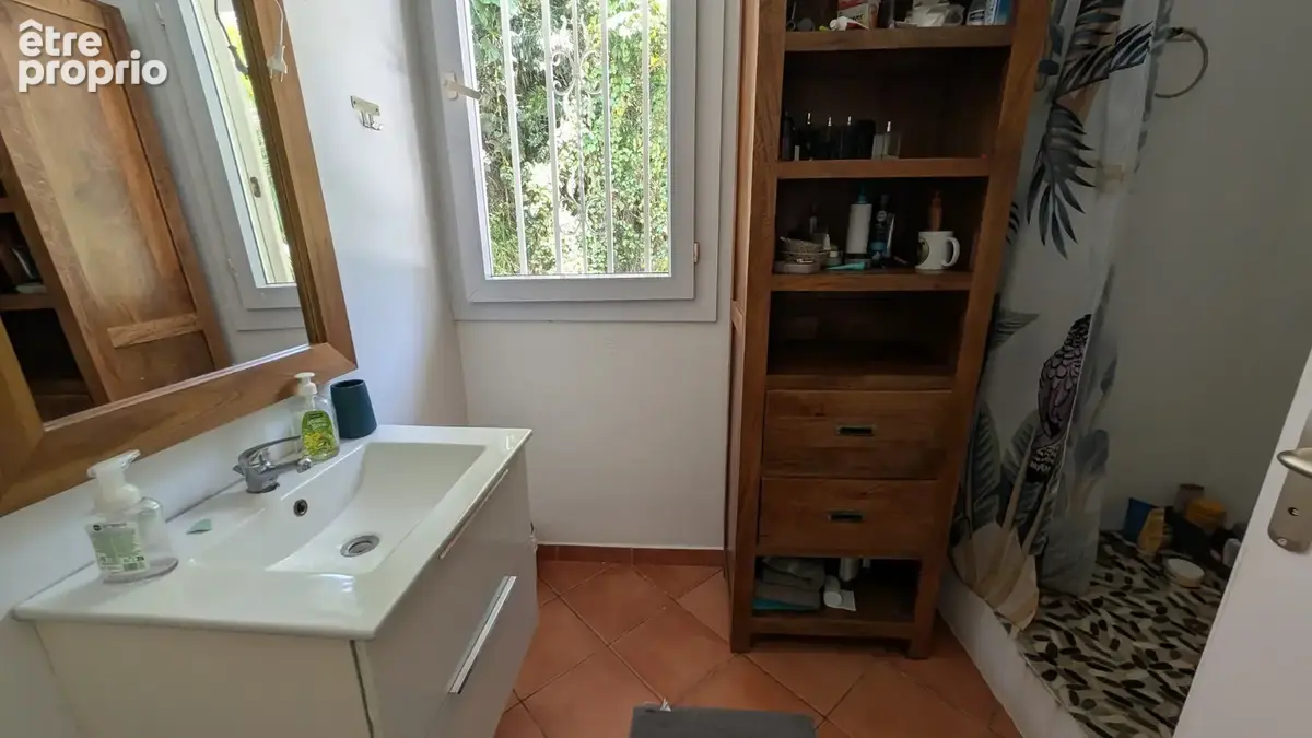 Exceptionnel à Cayenne Bourda : Villa d’architecte avec vue mer panoramique et fort rendement locatif - photo 26