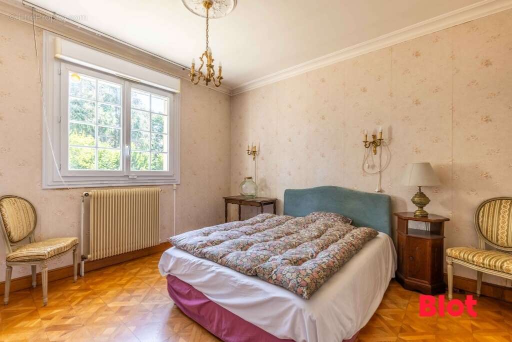 Maison 161 m² à Saint-Gilles  - photo 7