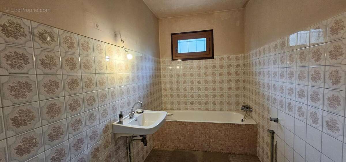 Maison à SAINT-CYR-AU-MONT-D&#039;OR